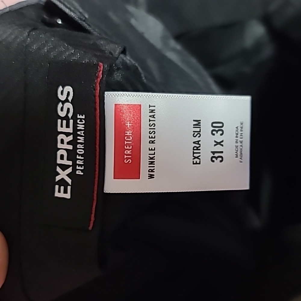 Express Suit - Picture 6 of 6